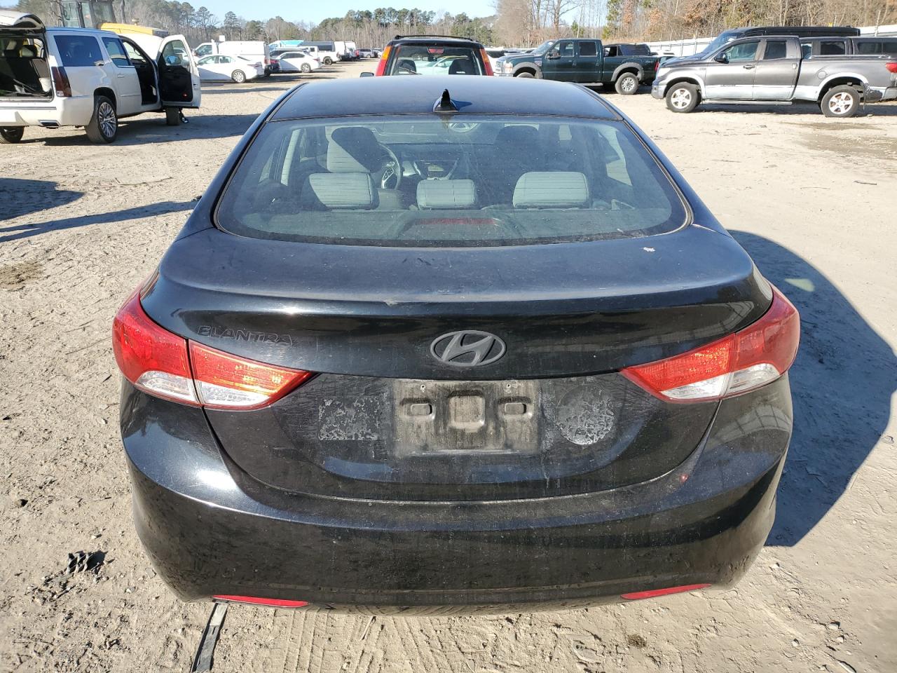 2012 Hyundai Elantra - Image 6