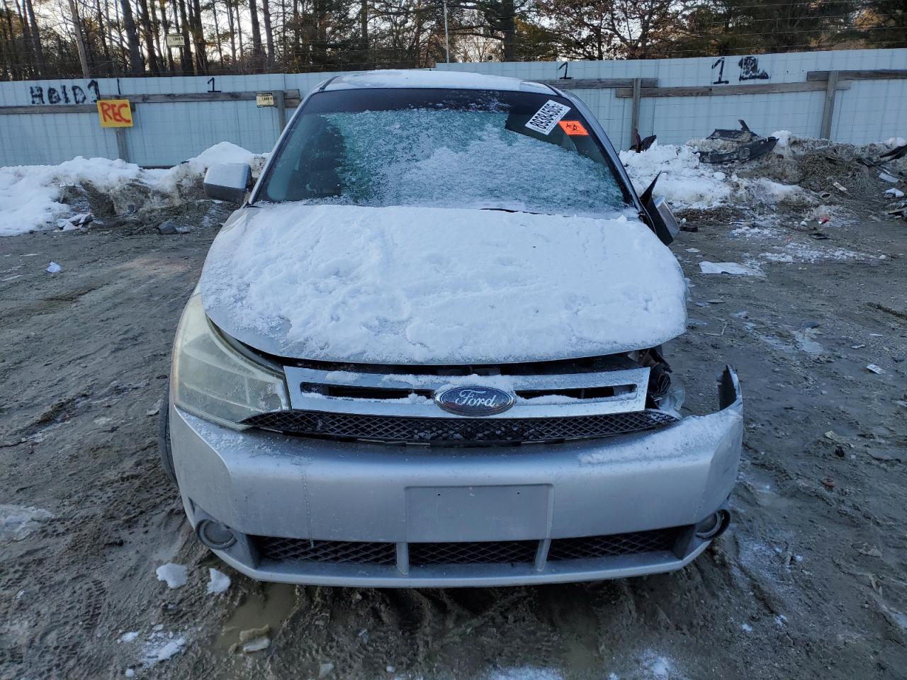 2010 Ford Focus - Image 5