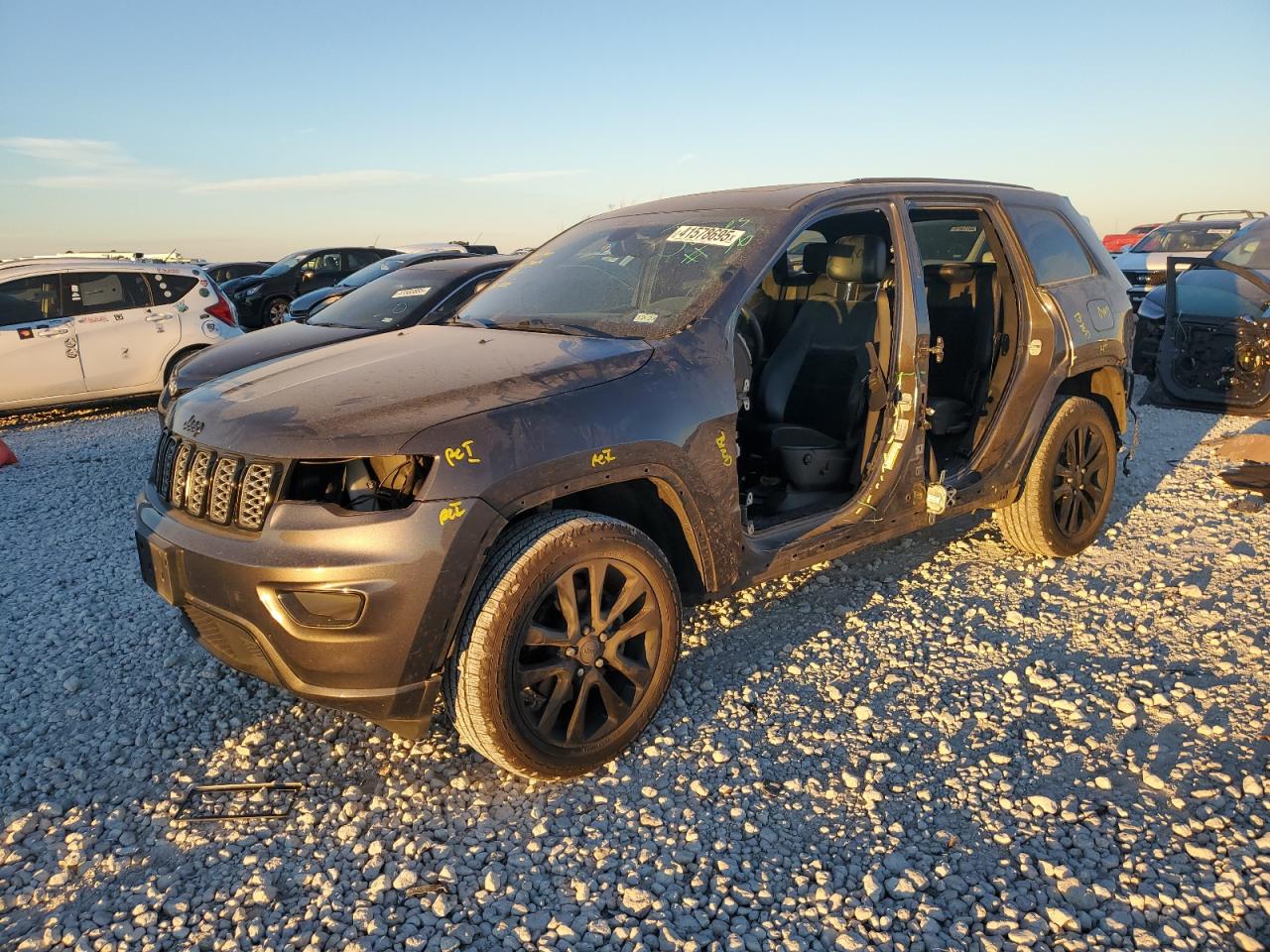 2017 Jeep Grand Cherokee - Image 1