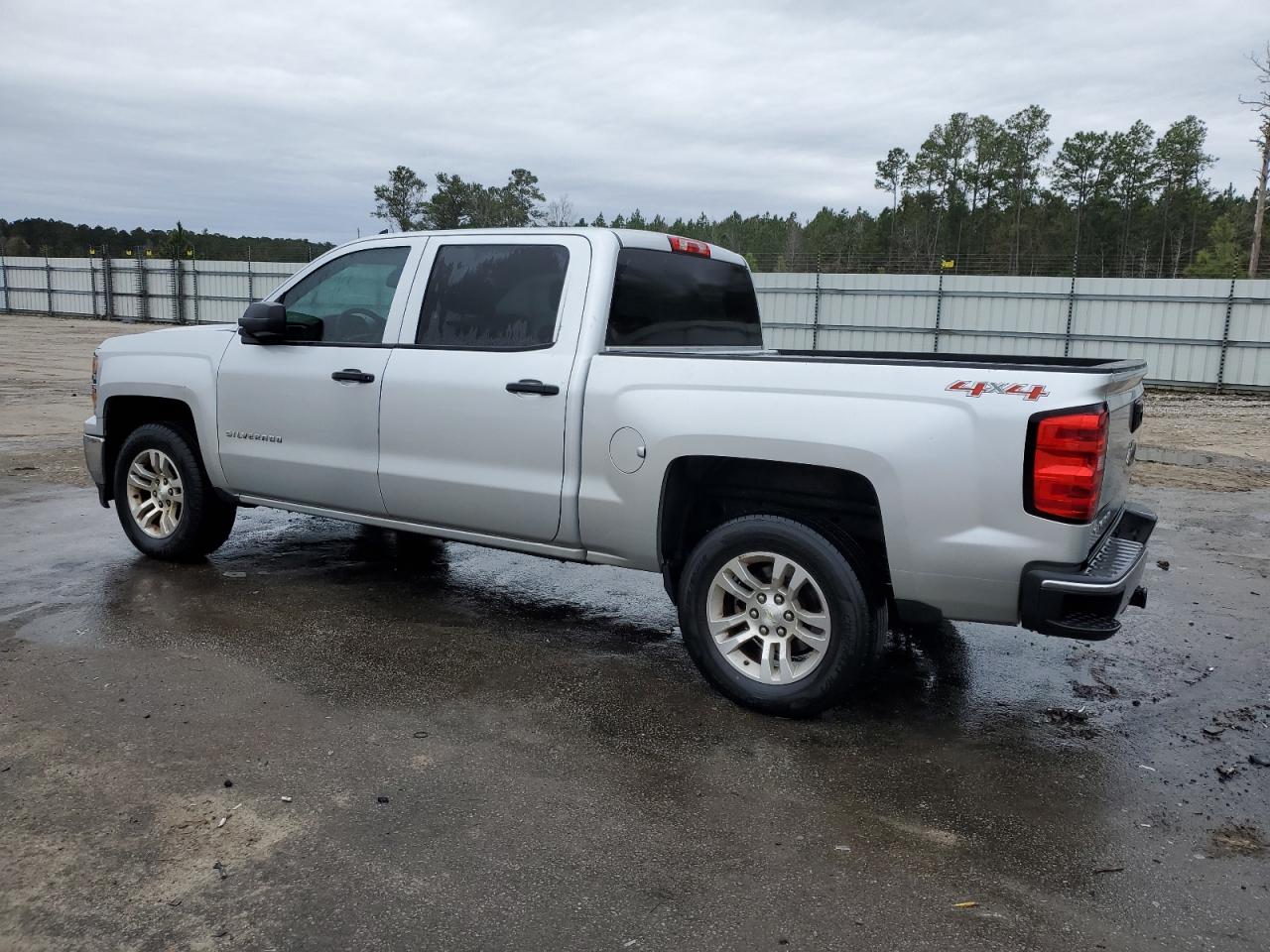 2014 Chevrolet Silverado - Image 2