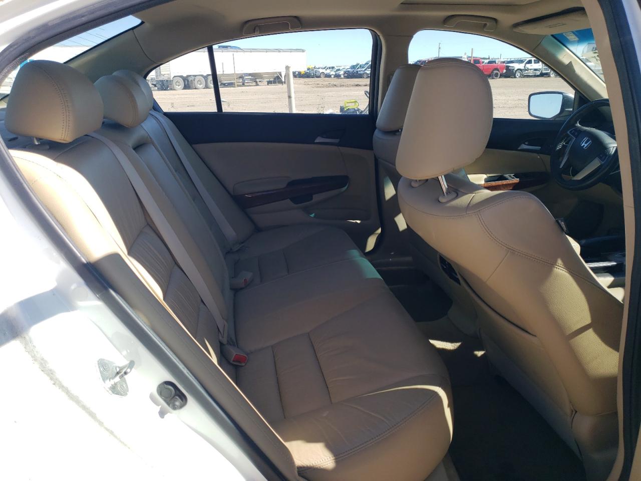 2011 Honda Accord - Image 10