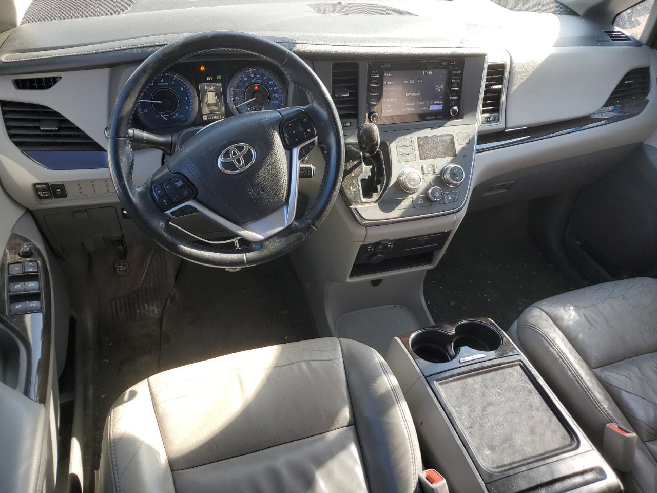 2018 Toyota Sienna - Image 8