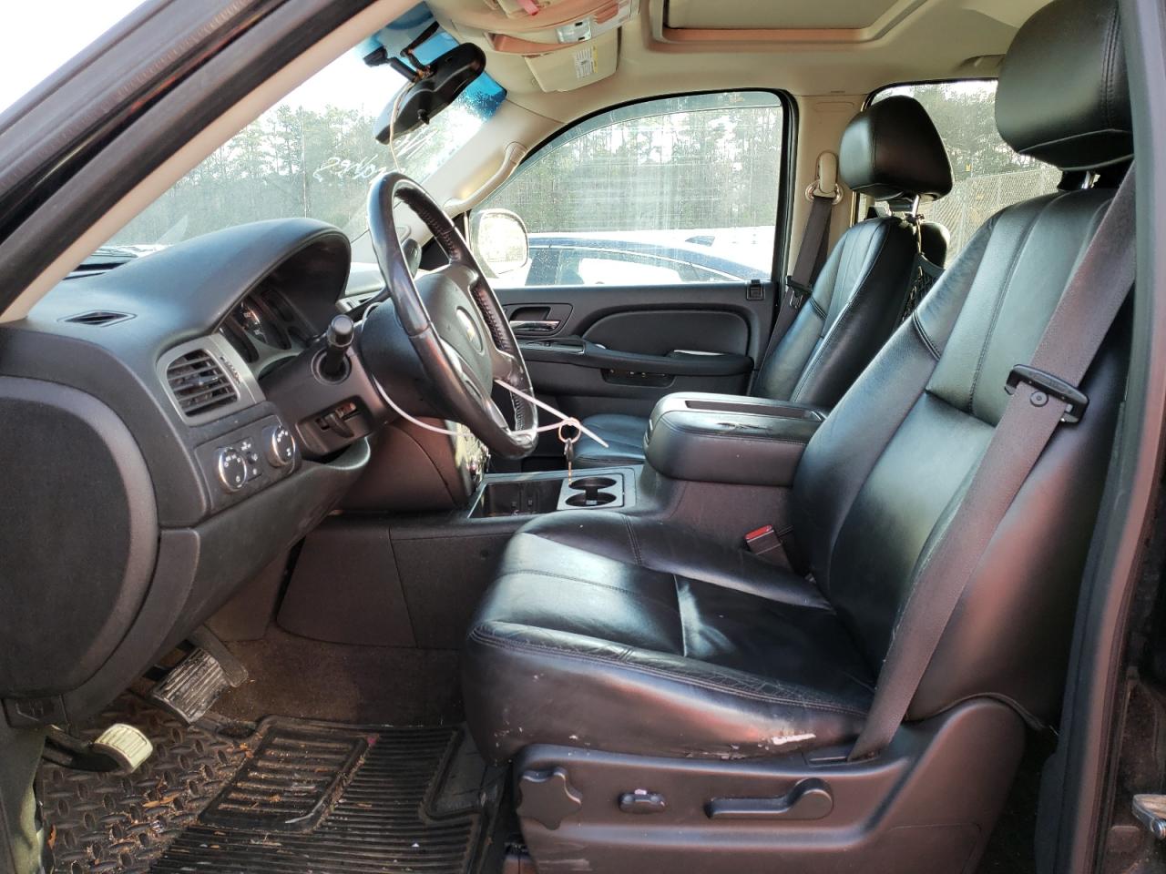 2012 Chevrolet Avalanche - Image 7