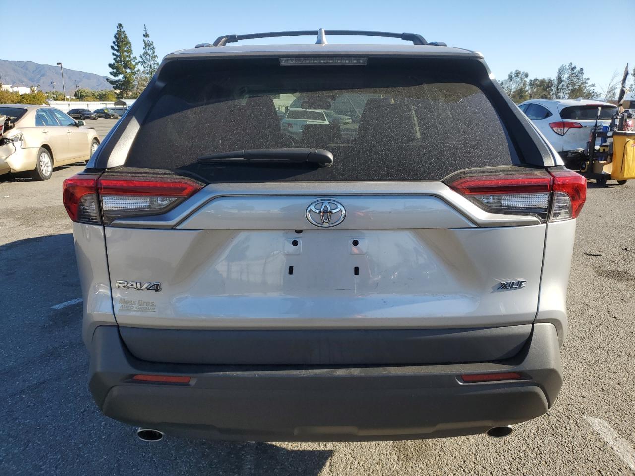 2020 Toyota RAV 4 - Image 6