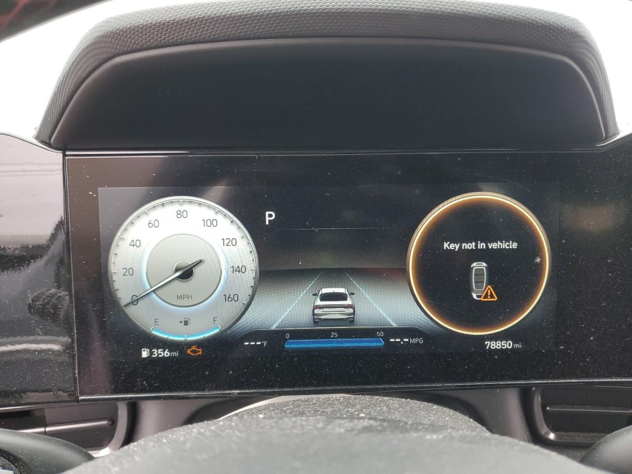 2023 Hyundai Elantra - Image 9