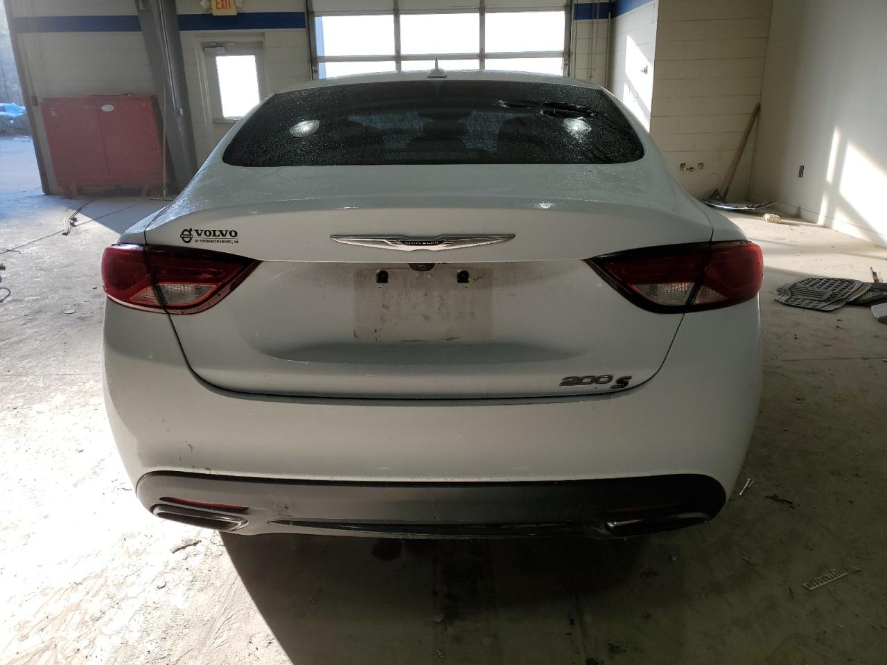 2016 Chrysler 200 - Image 6