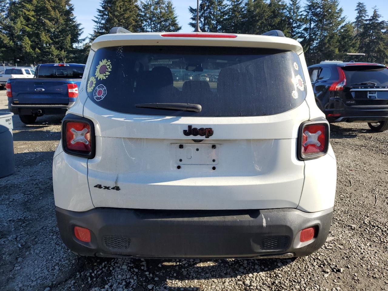 2017 Jeep Renegade - Image 6