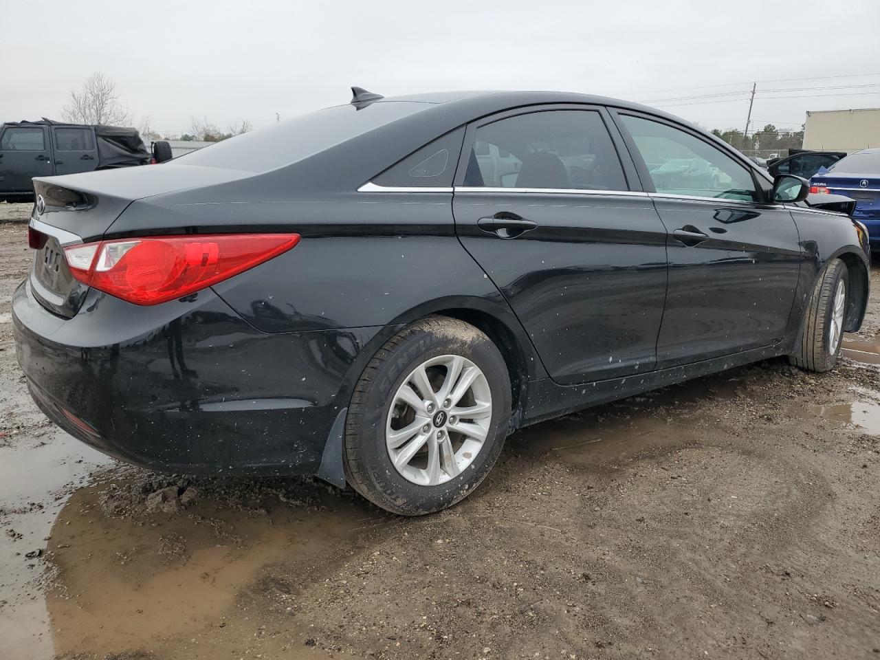 2013 Hyundai Sonata - Image 3