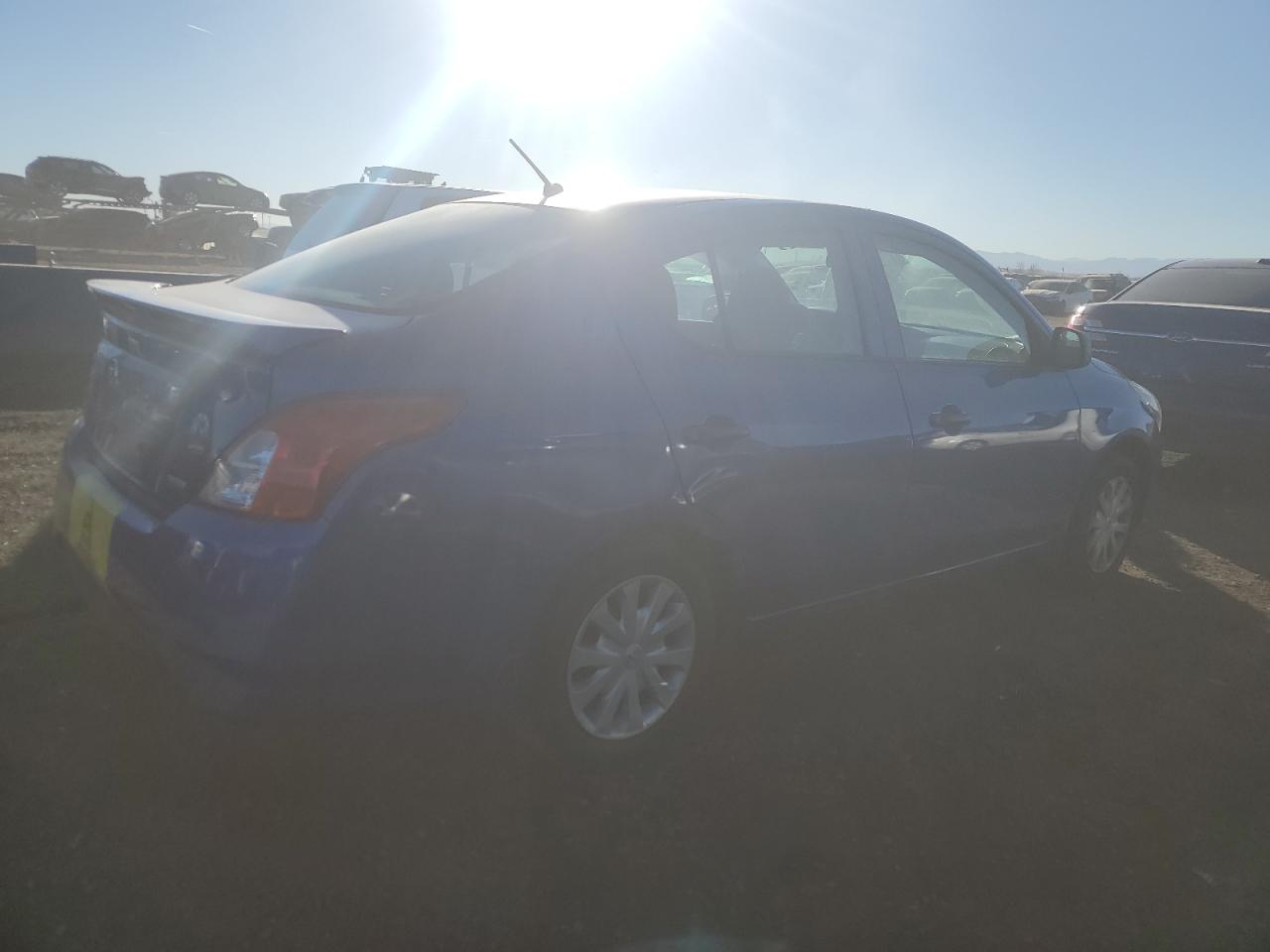 2015 Nissan Versa - Image 3
