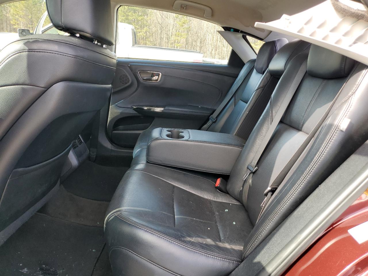 2015 Toyota Avalon - Image 10
