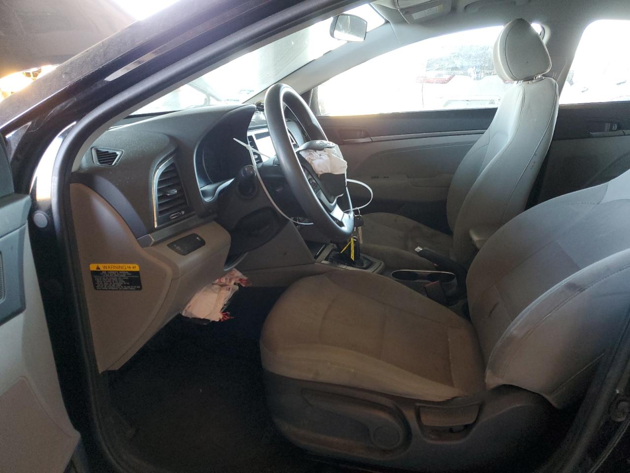 2017 Hyundai Elantra - Image 7