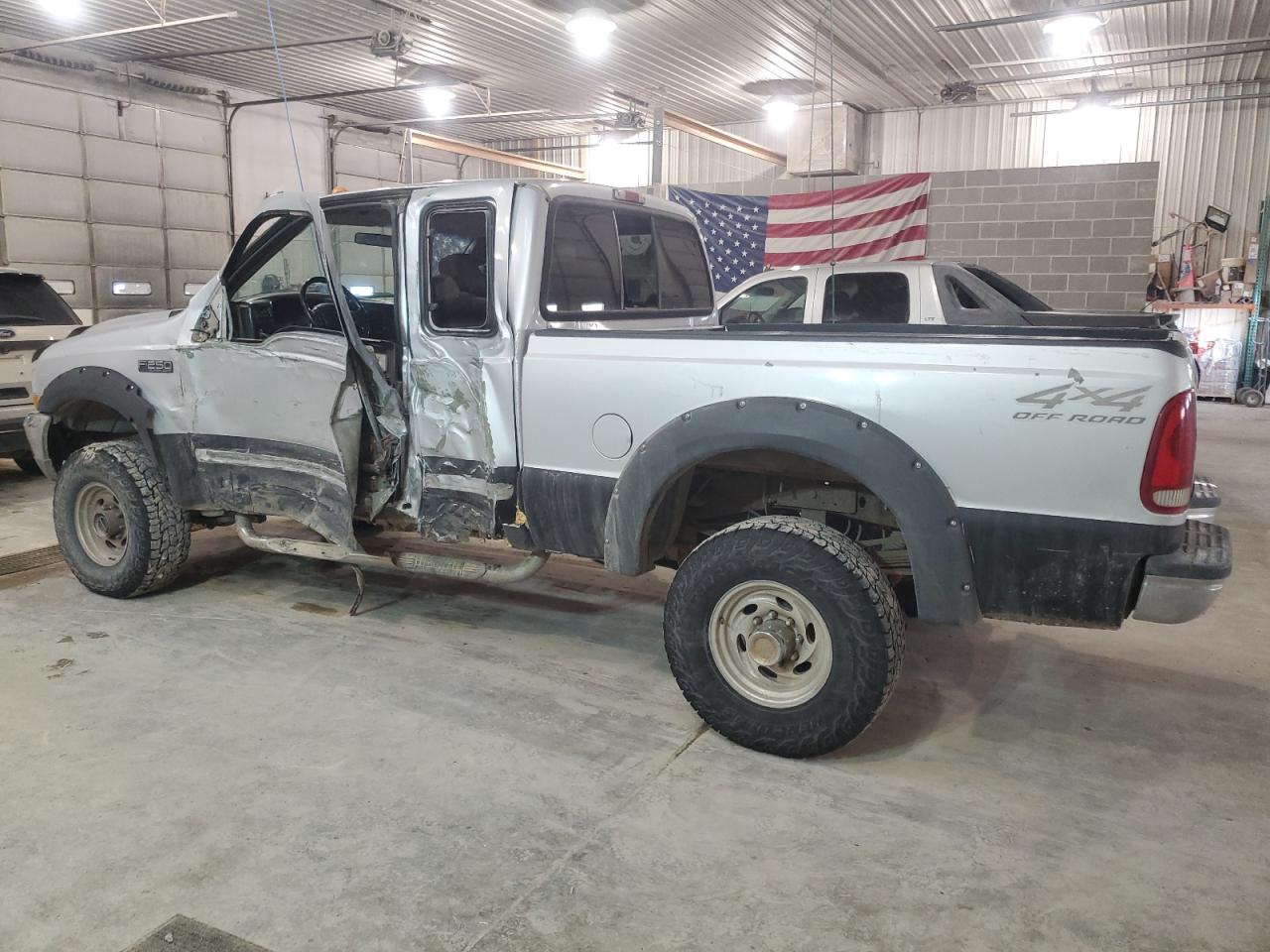 2002 Ford F250 - Image 2