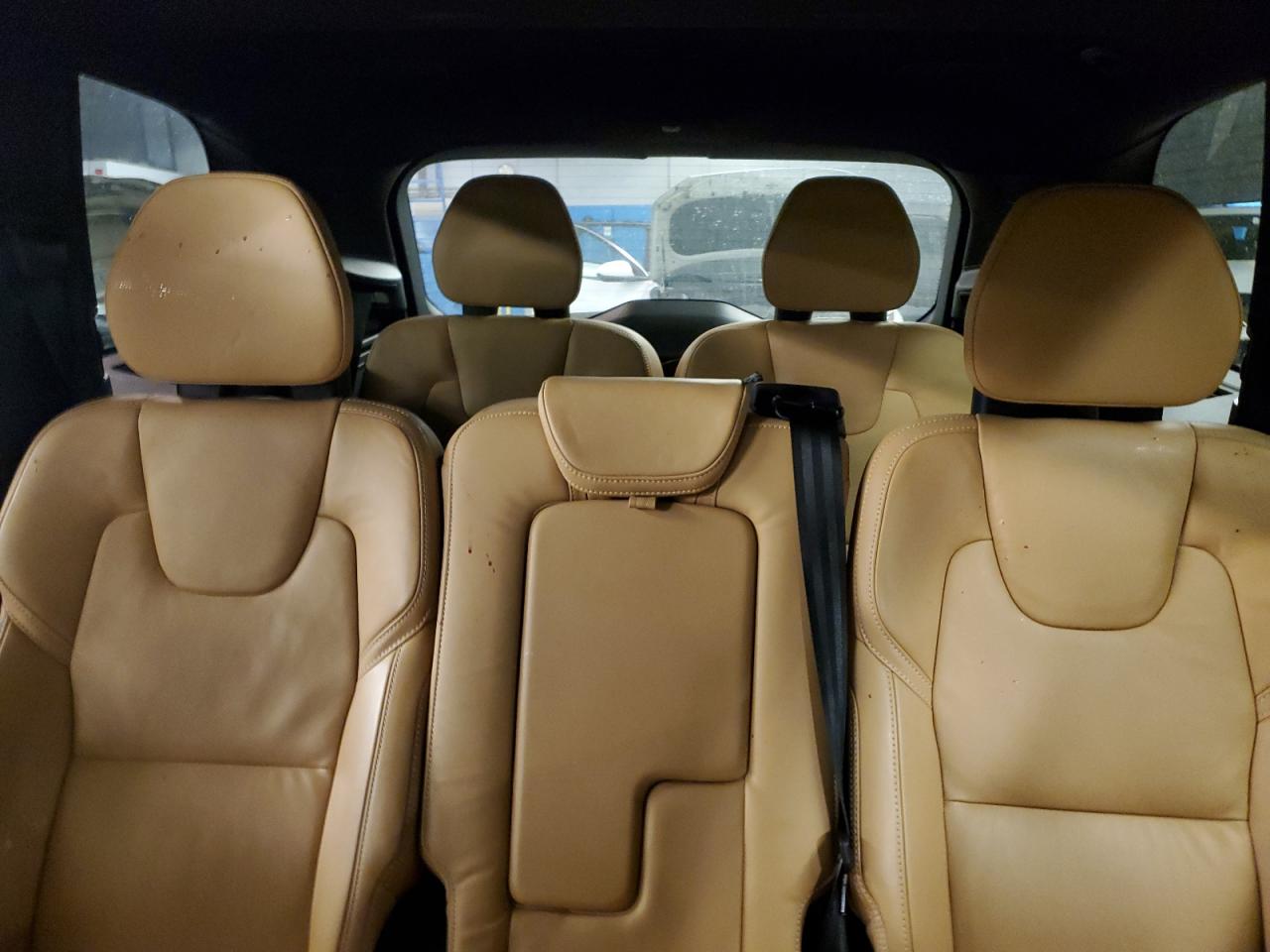 2023 Volvo XC90 - Image 10