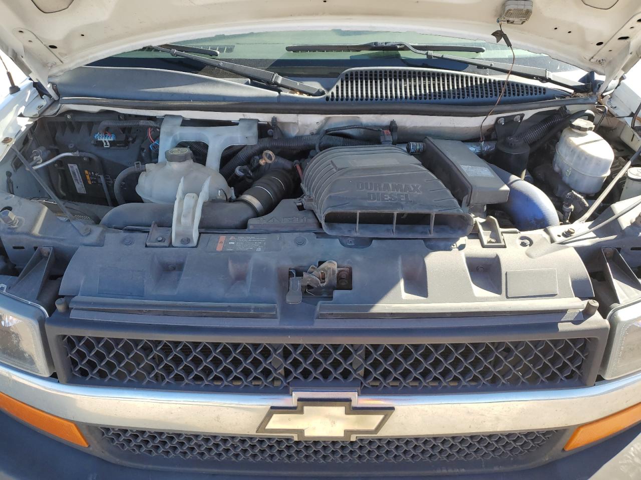 2013 Chevrolet Express - Image 12