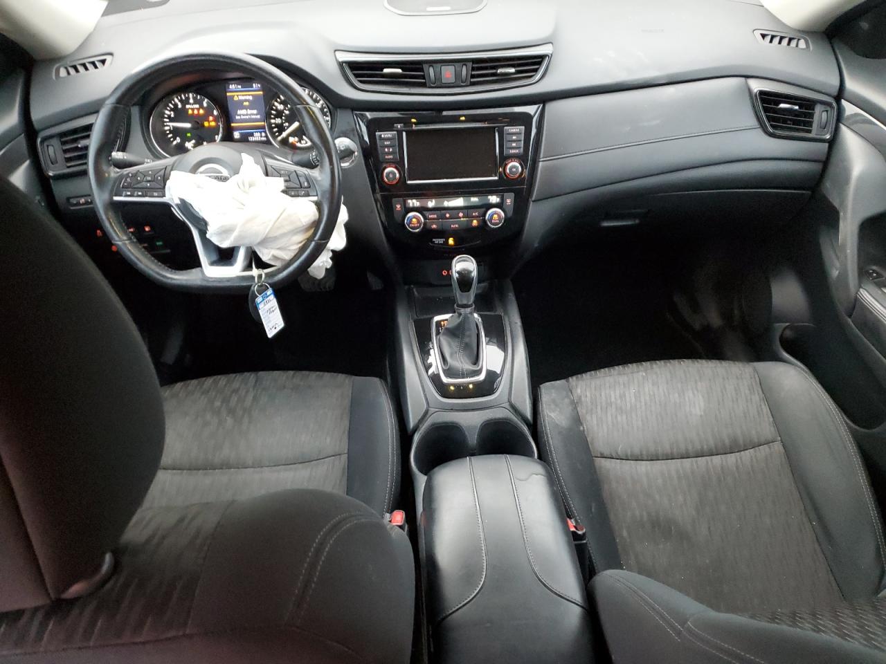 2018 Nissan Rogue - Image 8