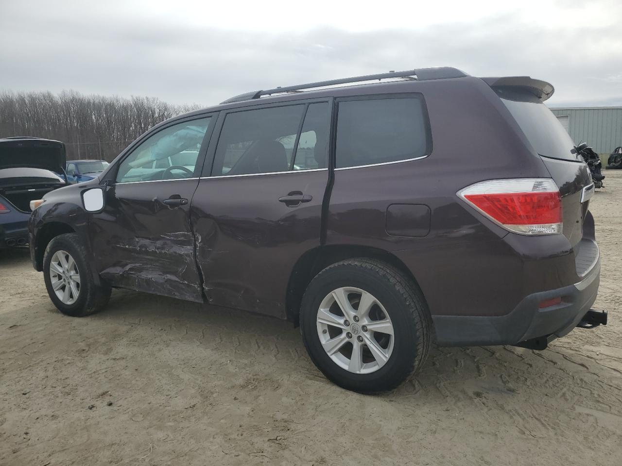 2013 Toyota Highlander - Image 2