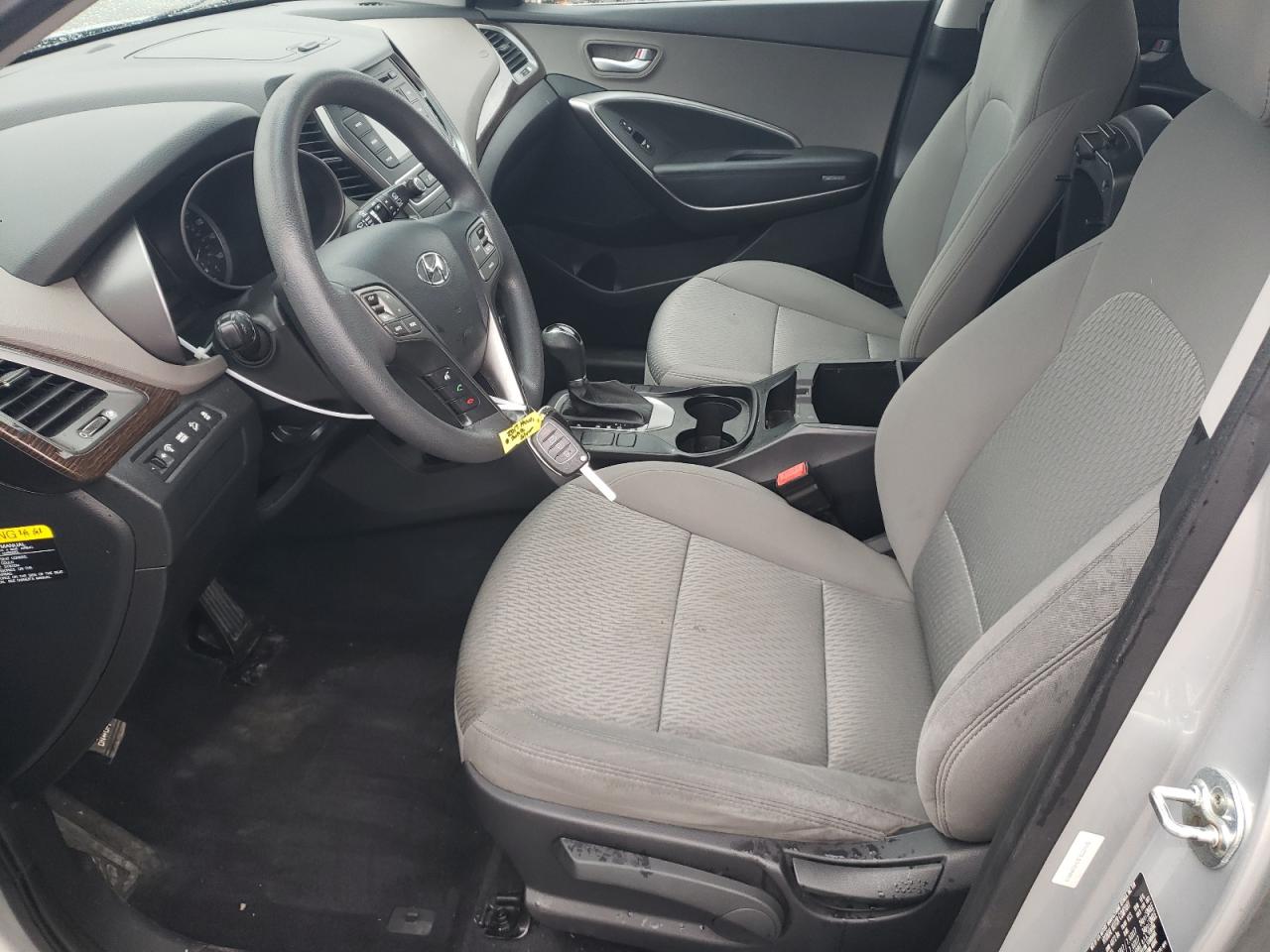 2017 Hyundai Santa Fe - Image 7
