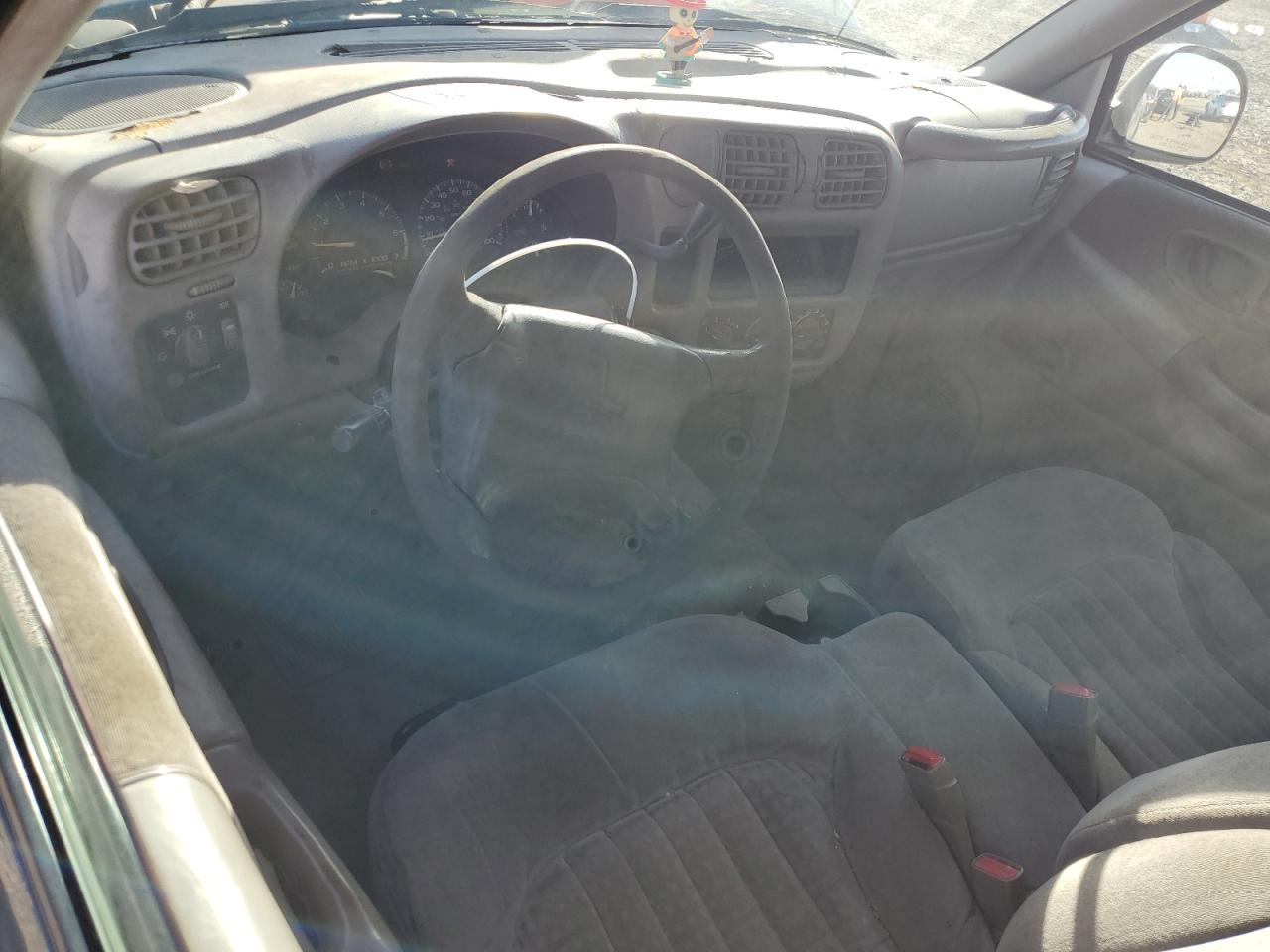 1998 Chevrolet S-10 Pickup - Image 8