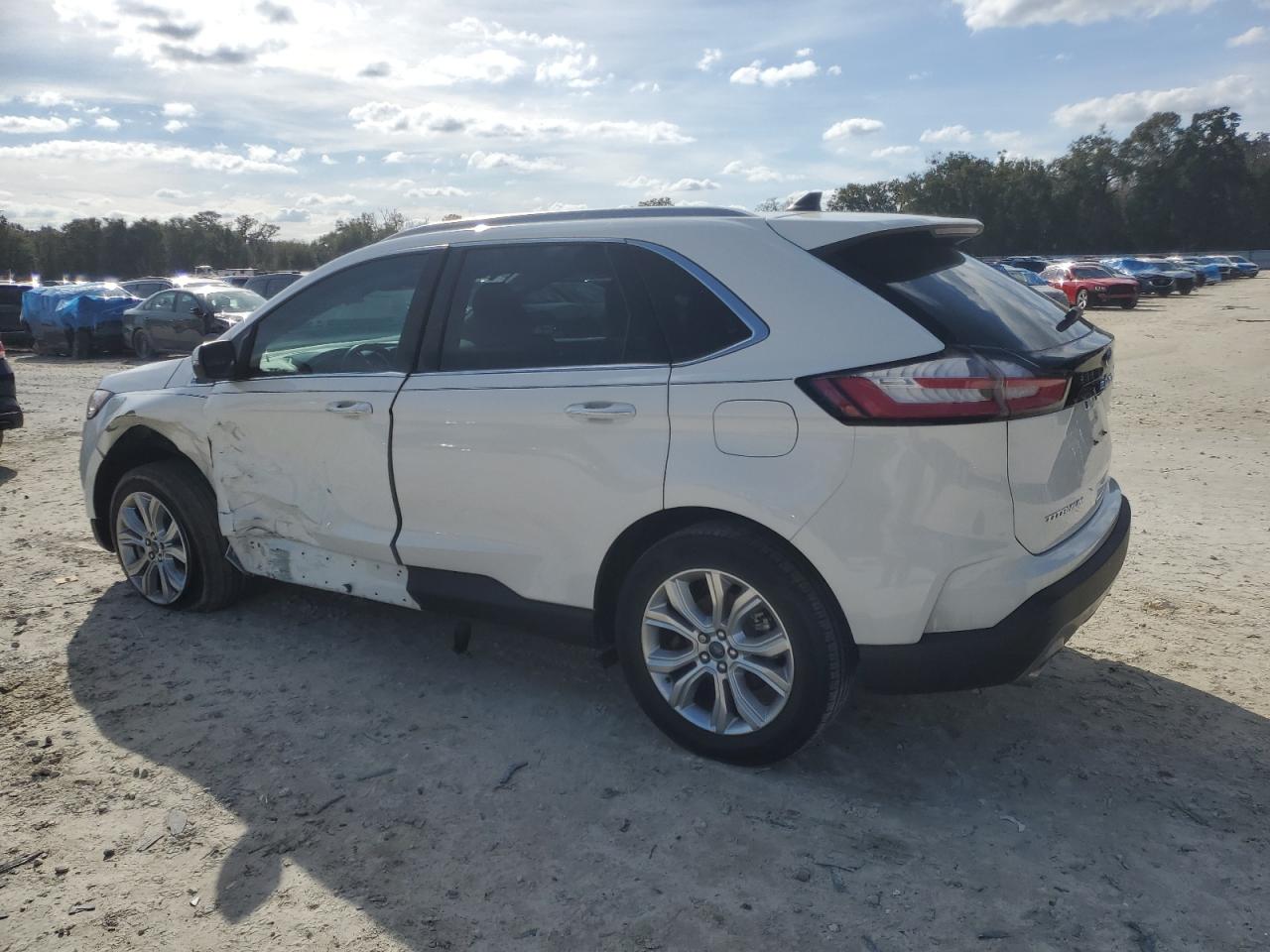 2021 Ford Edge - Image 2