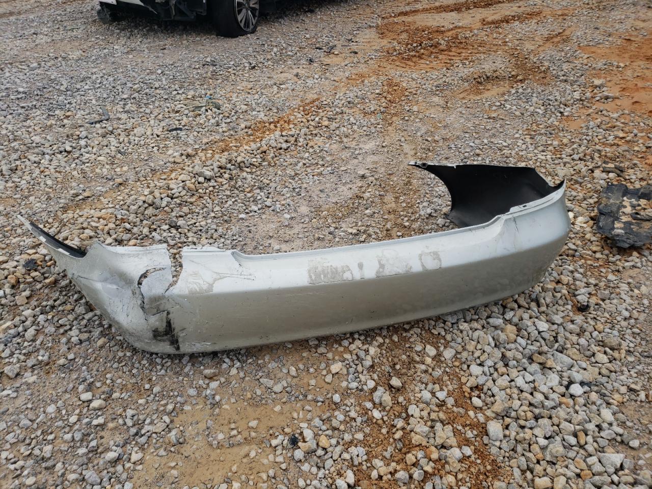 2003 Toyota Camry Le VIN: 4T1BE32K73U127458 Lot: 48907335