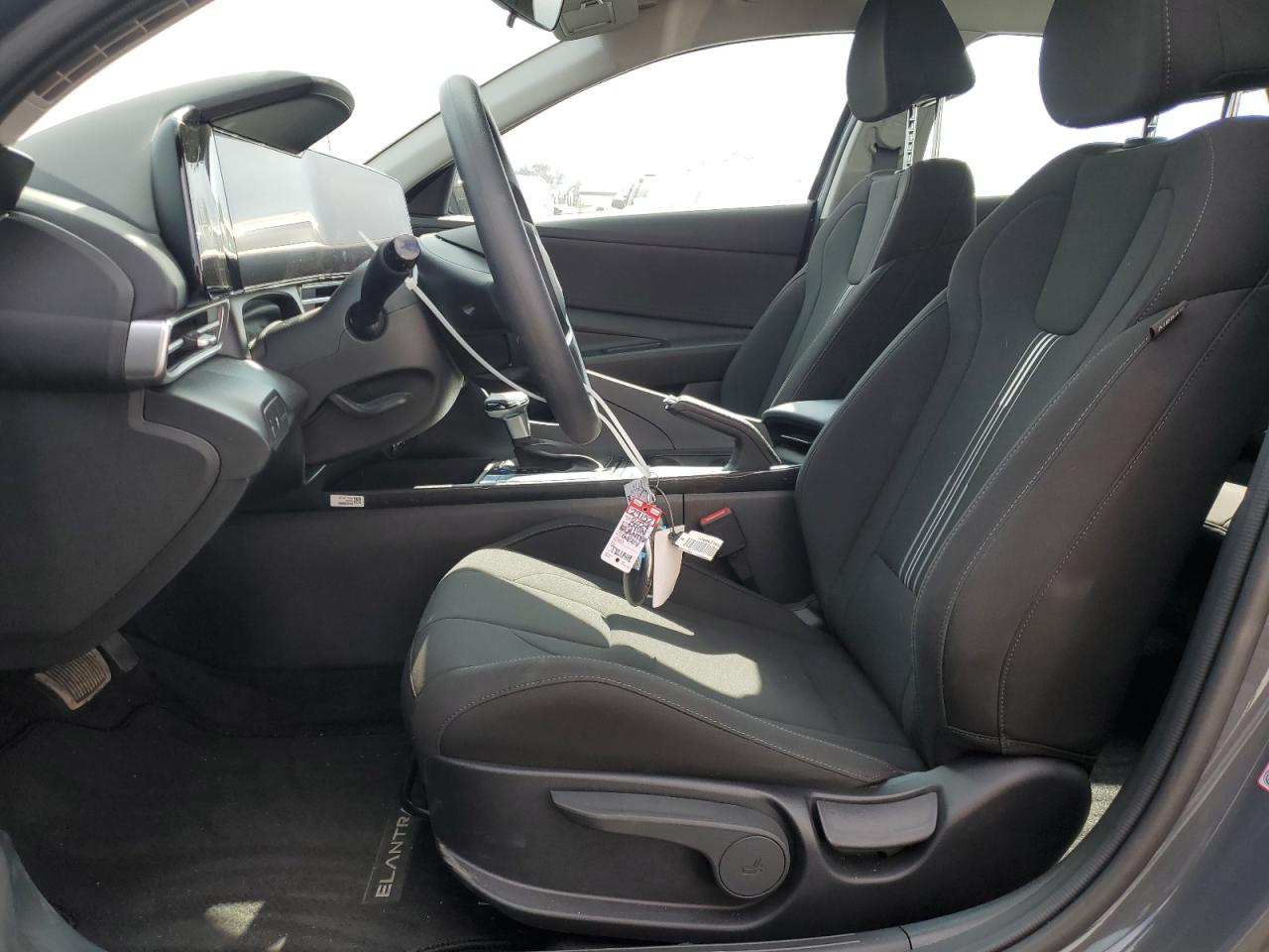 2024 Hyundai Elantra - Image 7