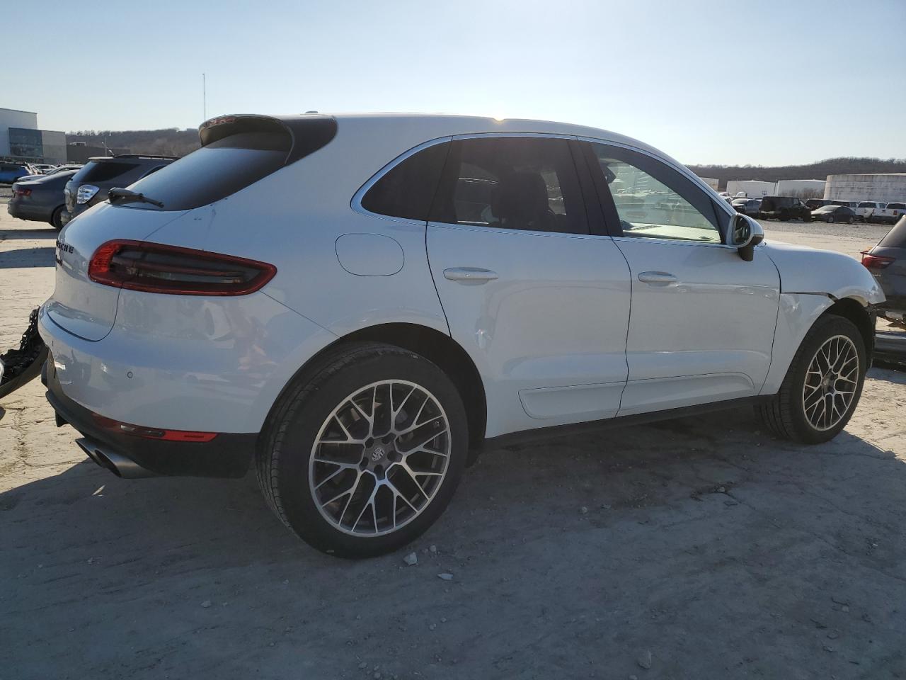 2016 Porsche Macan - Image 3