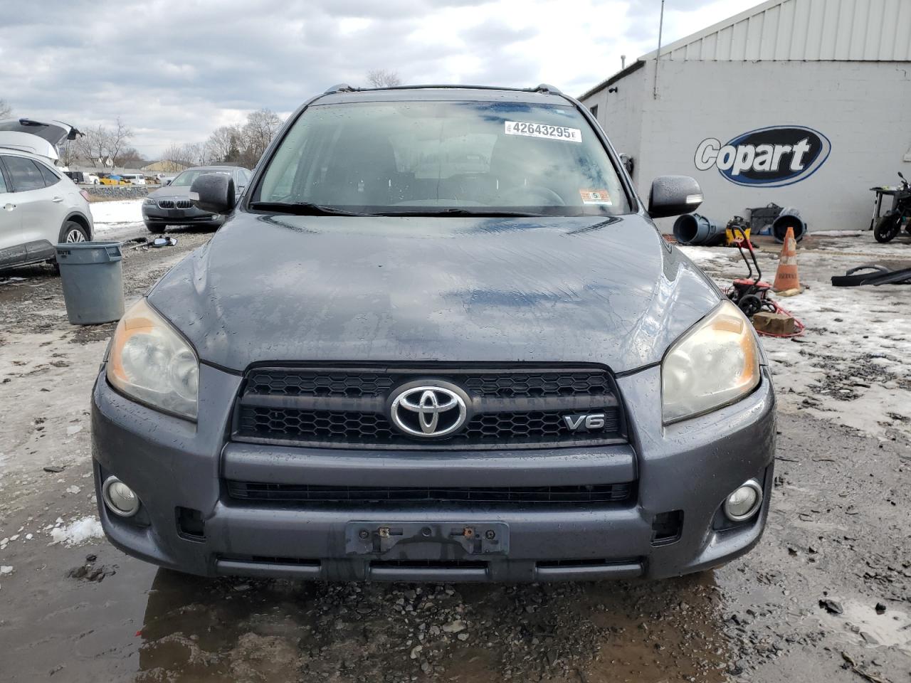 2010 Toyota RAV 4 - Image 5