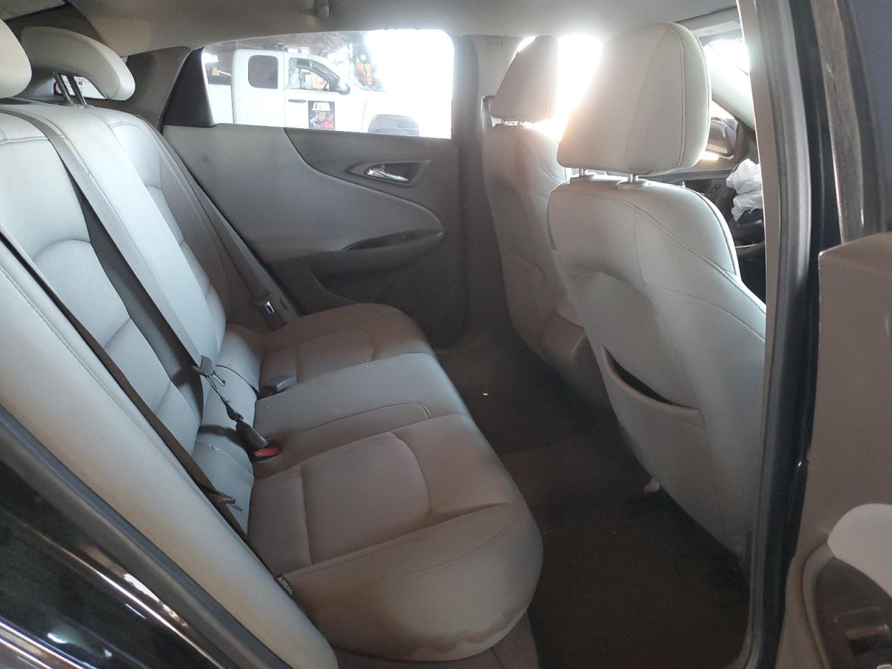 2019 Chevrolet Malibu - Image 10