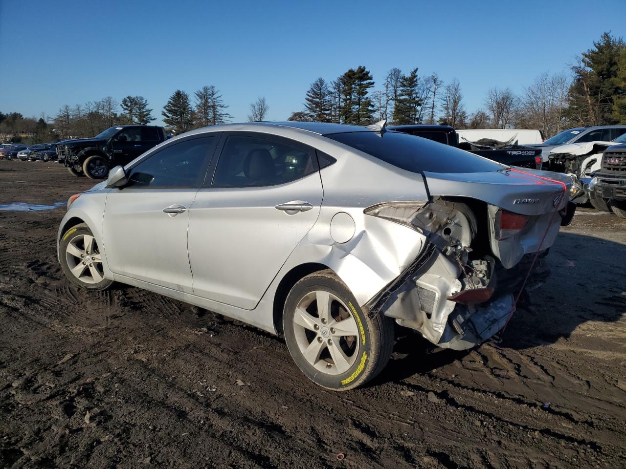 2011 Hyundai Elantra - Image 2