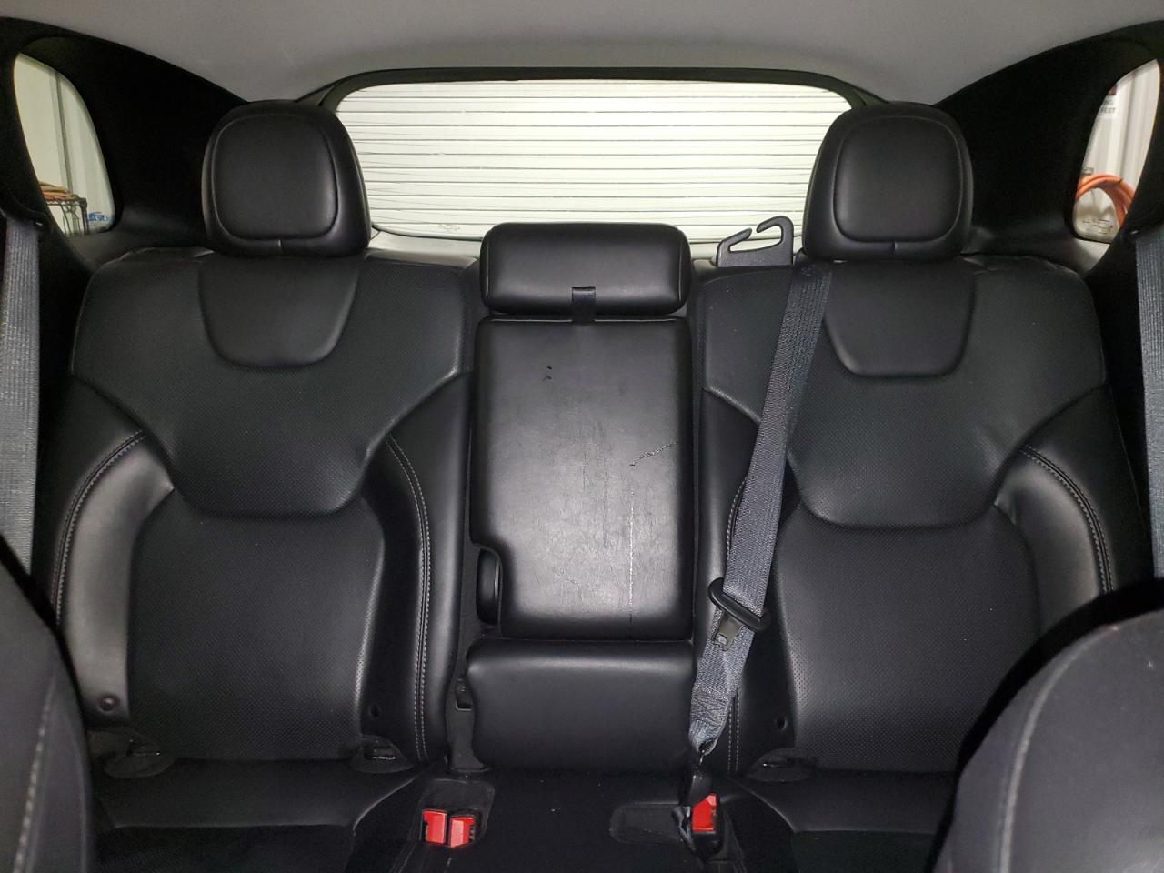 2019 Jeep Grand Cherokee - Image 10