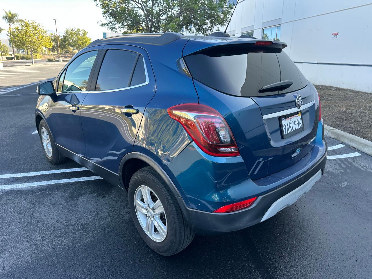 VIN KL4CJASB8KB914044 2019 BUICK ENCORE no.3