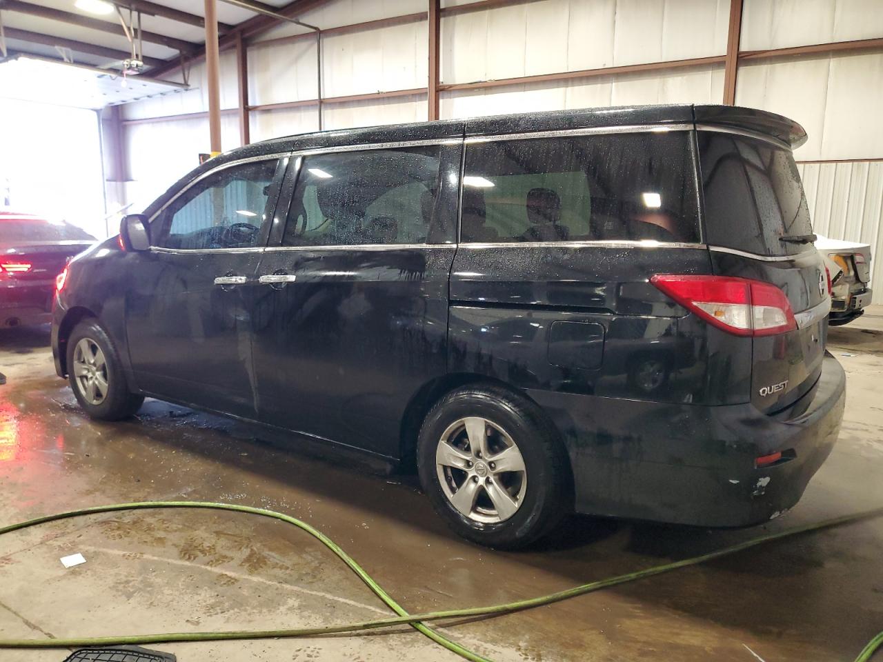 2013 Nissan Quest - Image 2