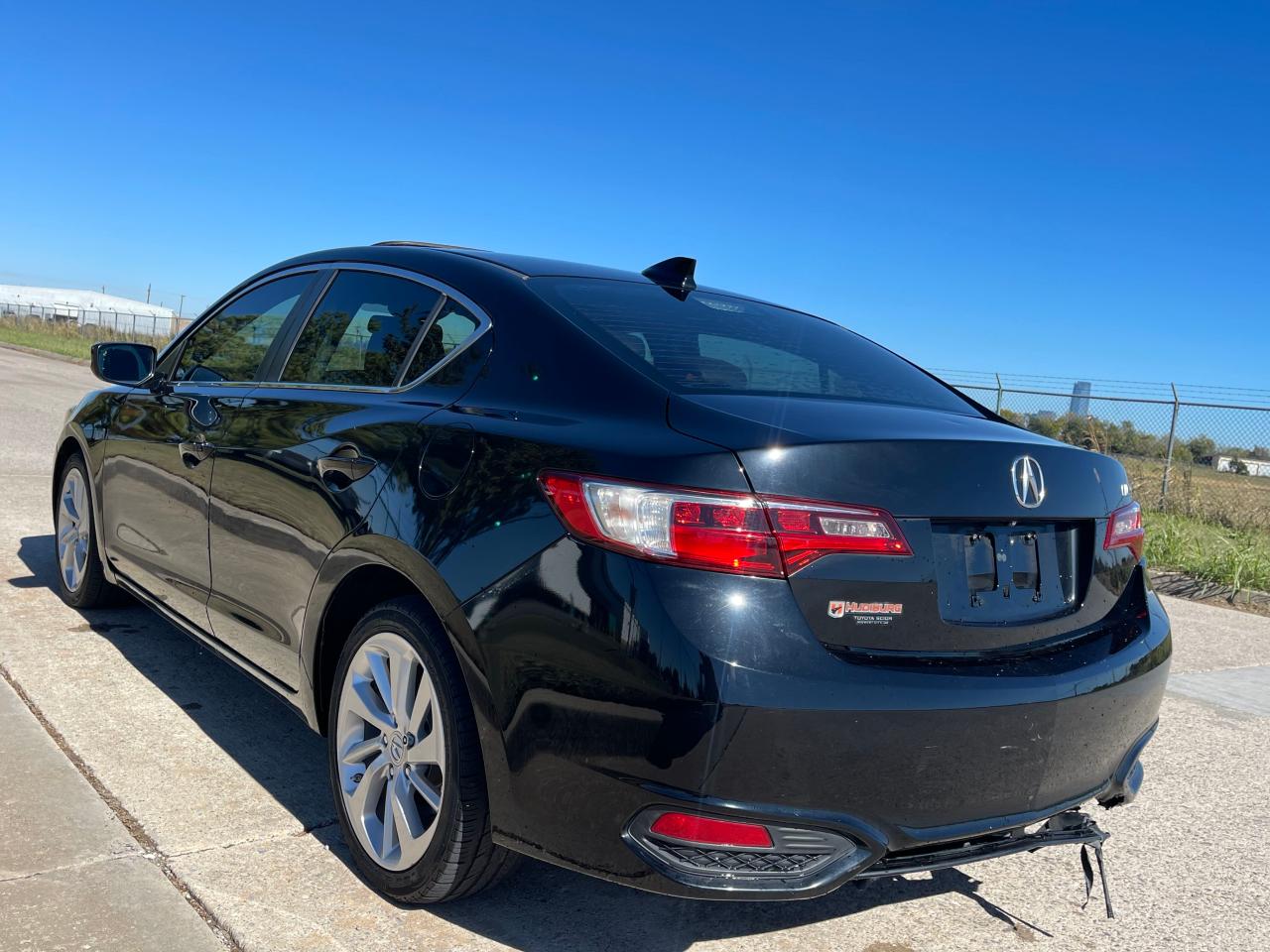 VIN 19UDE2F71GA019861 2016 ACURA ILX no.3