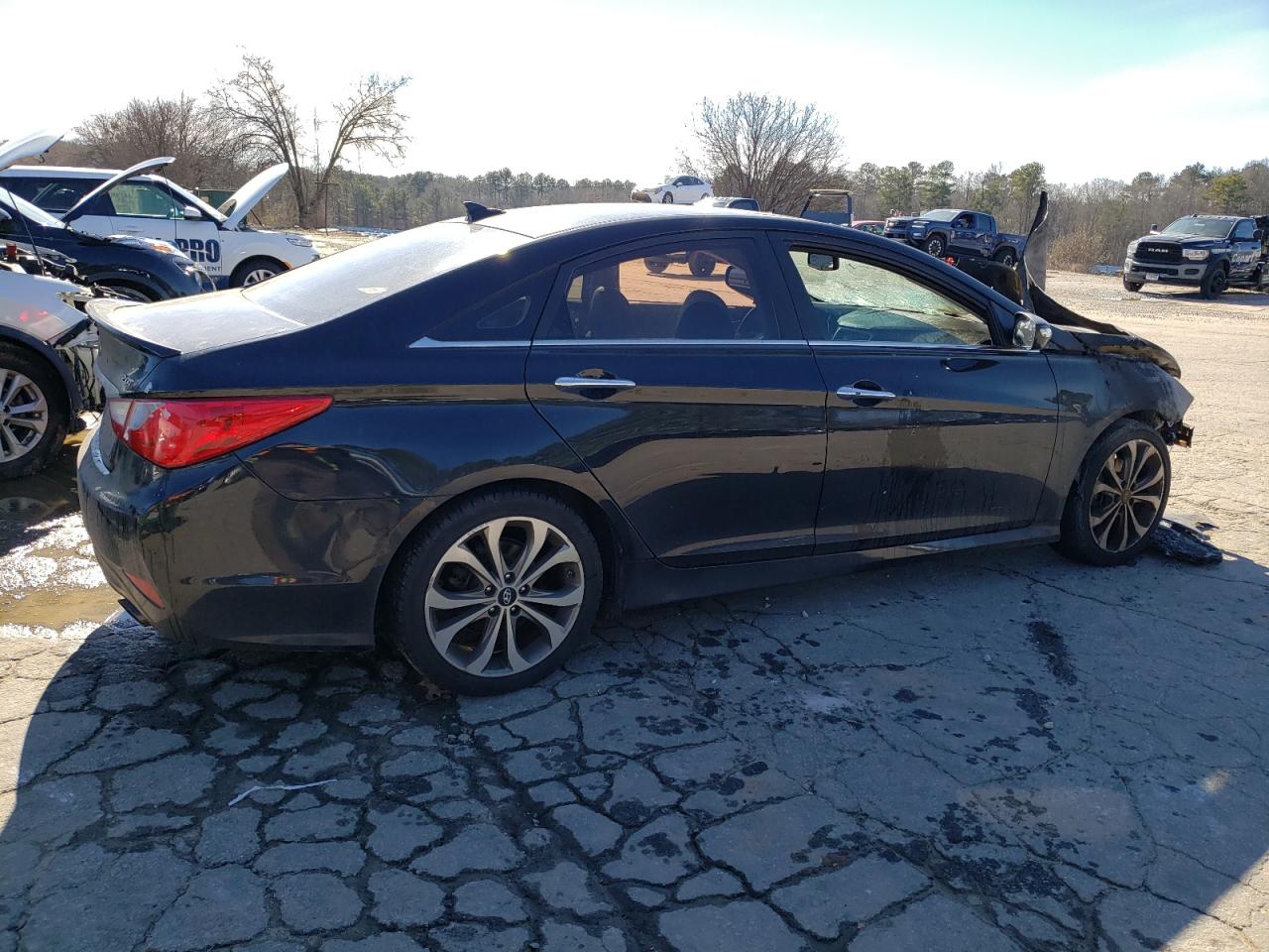 2014 Hyundai Sonata - Image 3