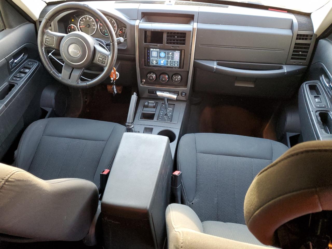 2011 Jeep Liberty (North America) - Image 8