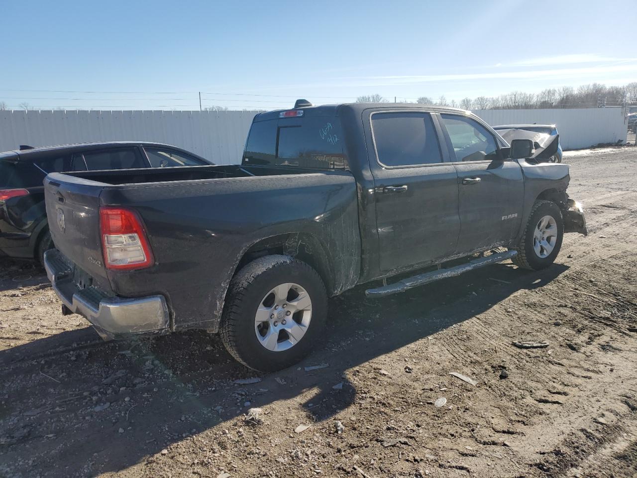 2021 RAM 1500 - Image 3