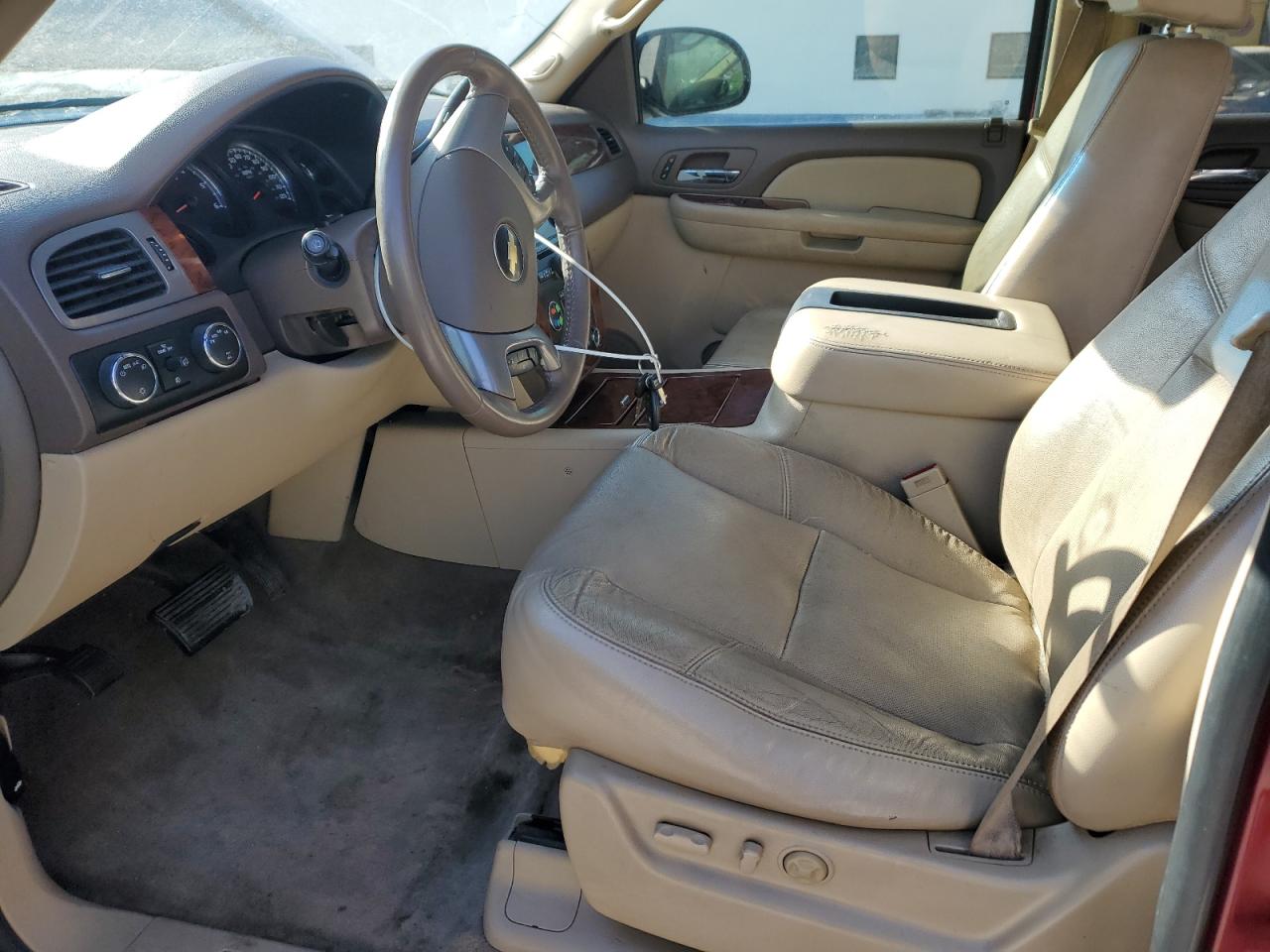 2009 Chevrolet Suburban - Image 7
