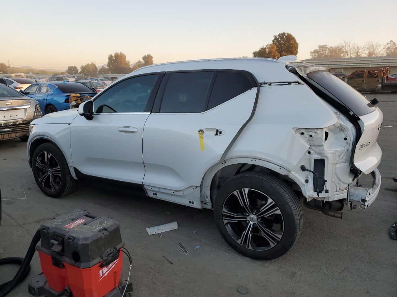 2019 Volvo XC40 - Image 2
