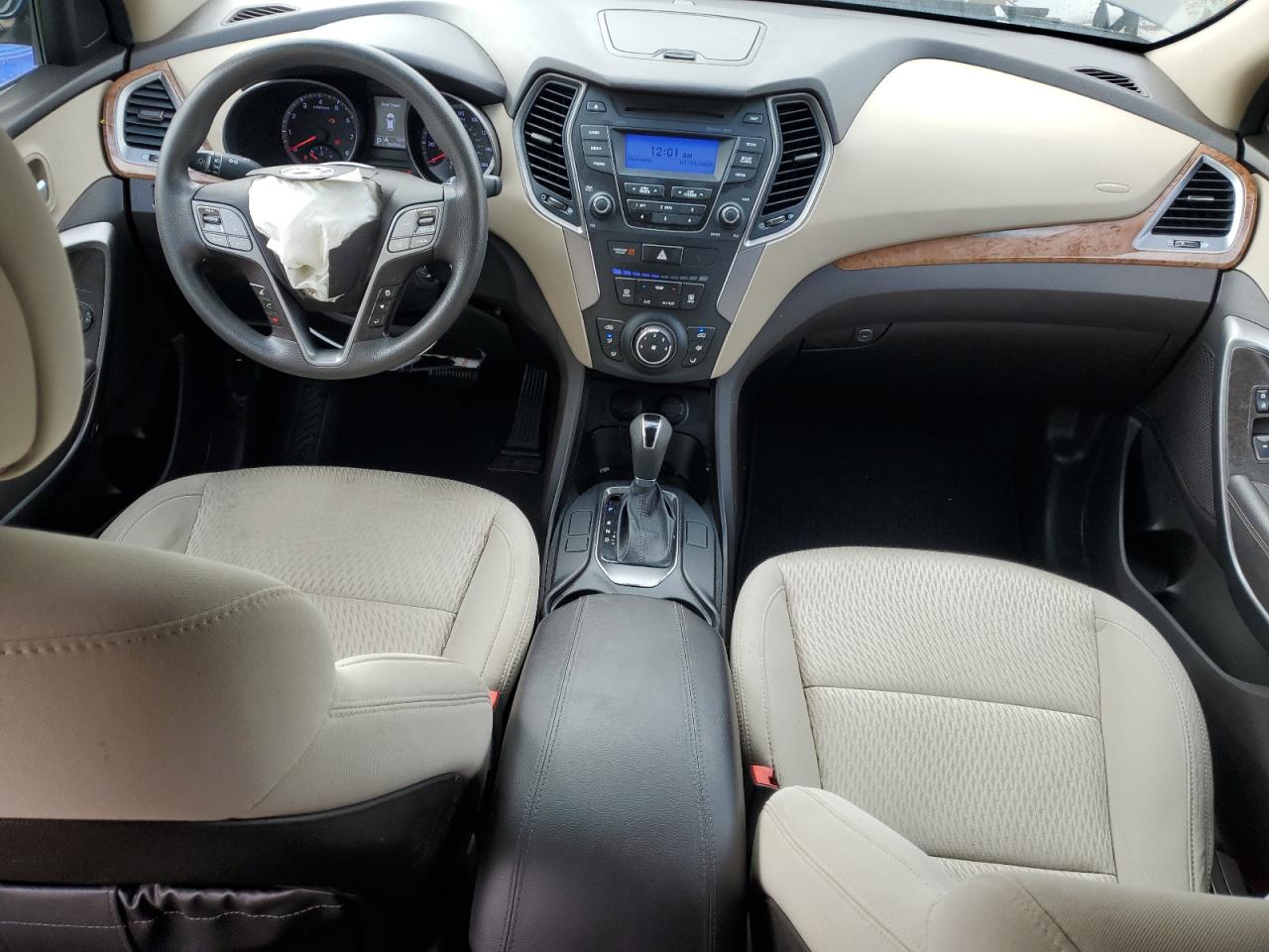 2014 Hyundai Santa Fe - Image 8