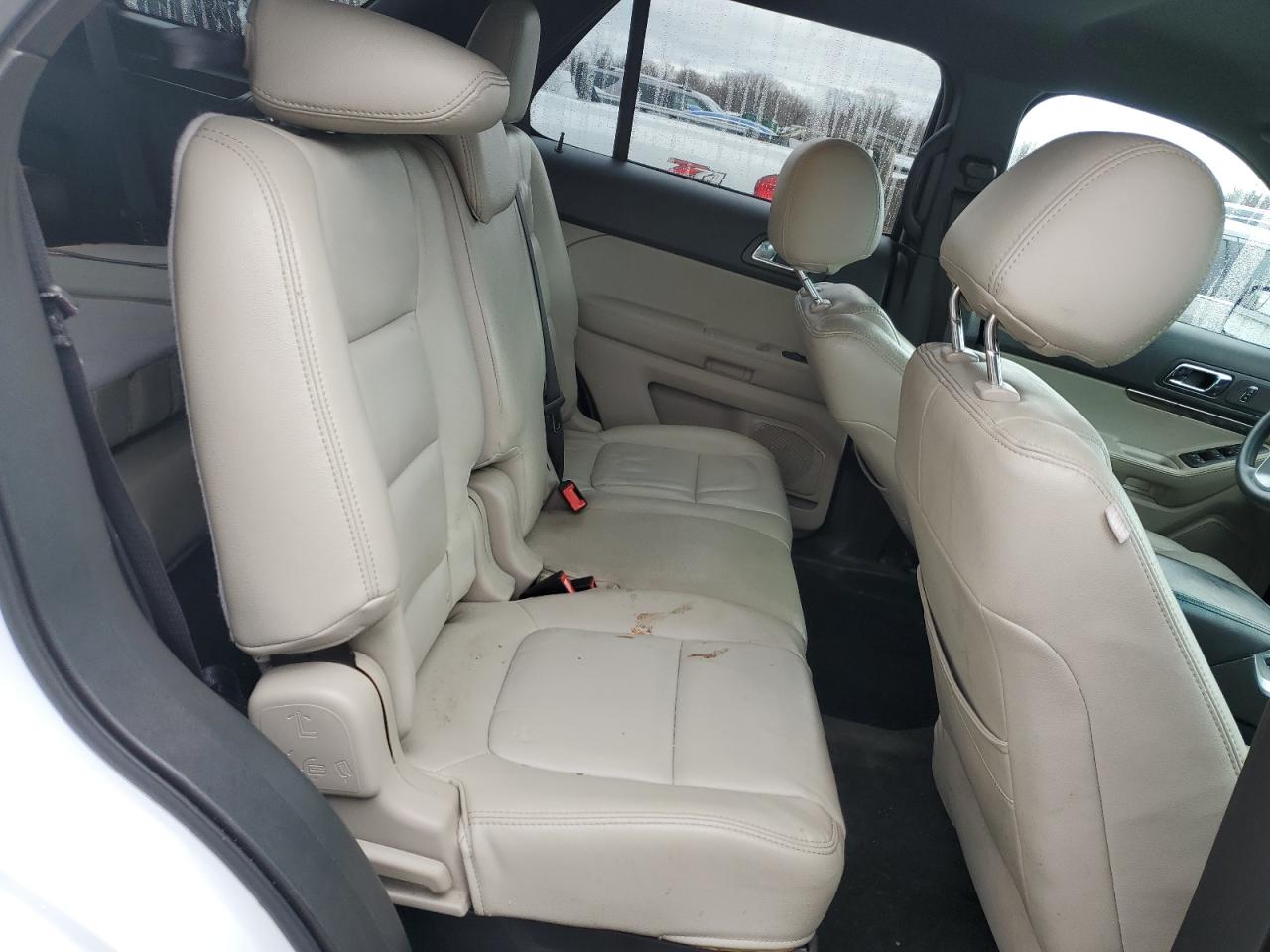 2014 Ford Explorer - Image 11