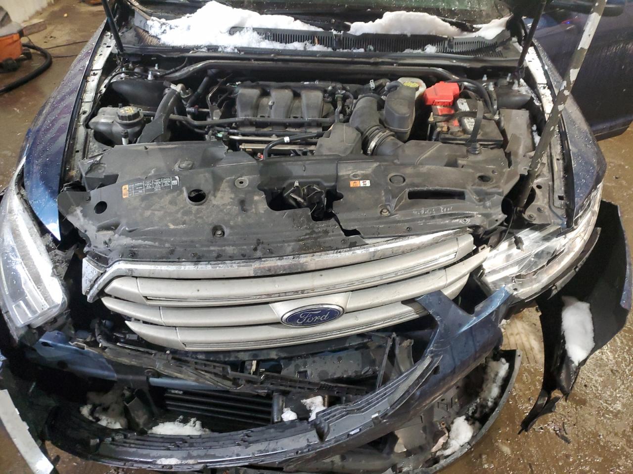 2017 Ford Taurus - Image 11
