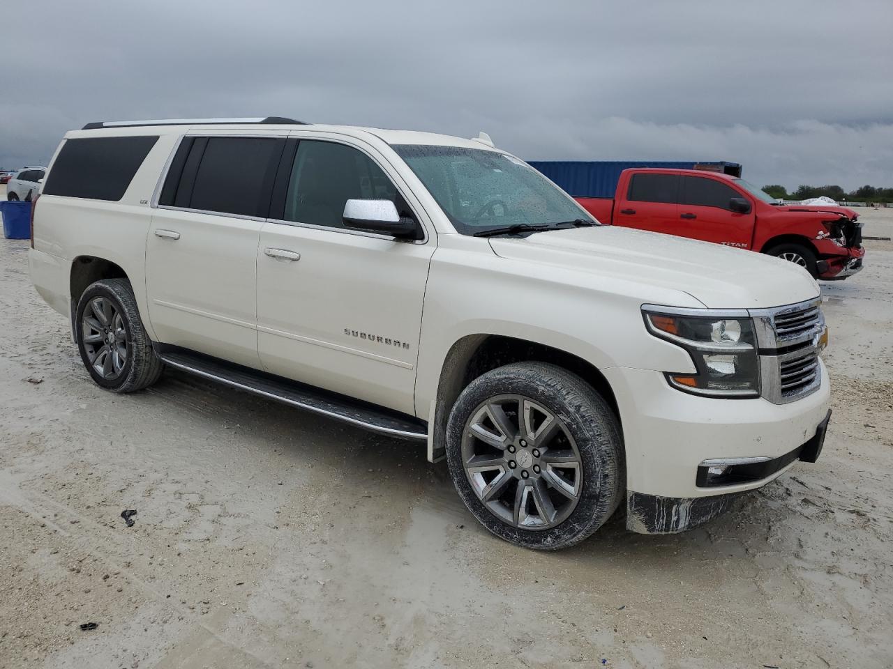 VIN 1GNSKKKC8FR518276 2015 CHEVROLET SUBURBAN no.4