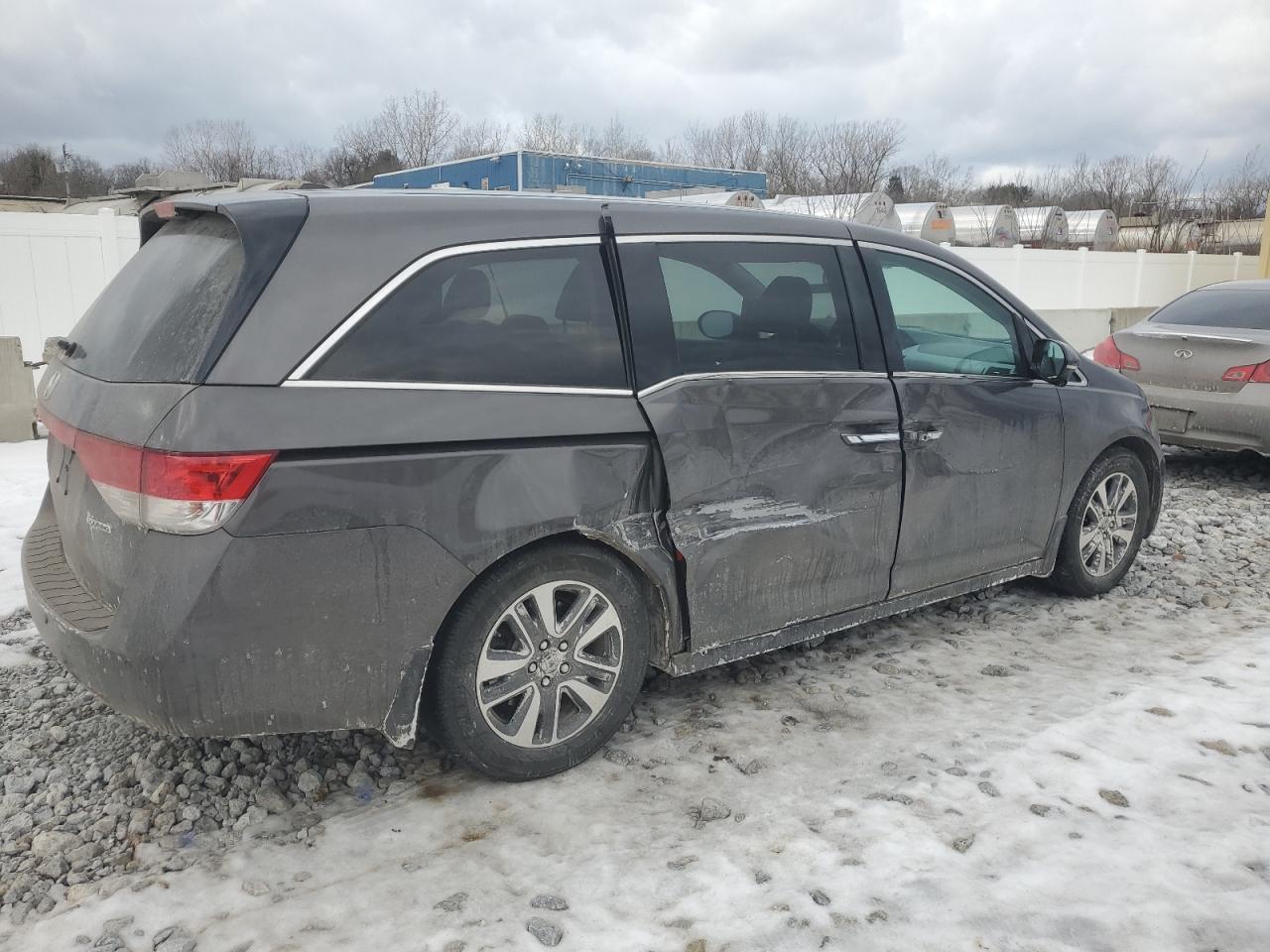 2016 Honda Odyssey - Image 3