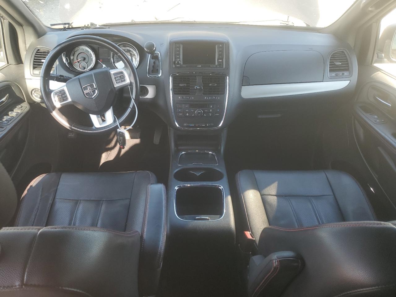2019 Dodge Caravan - Image 8