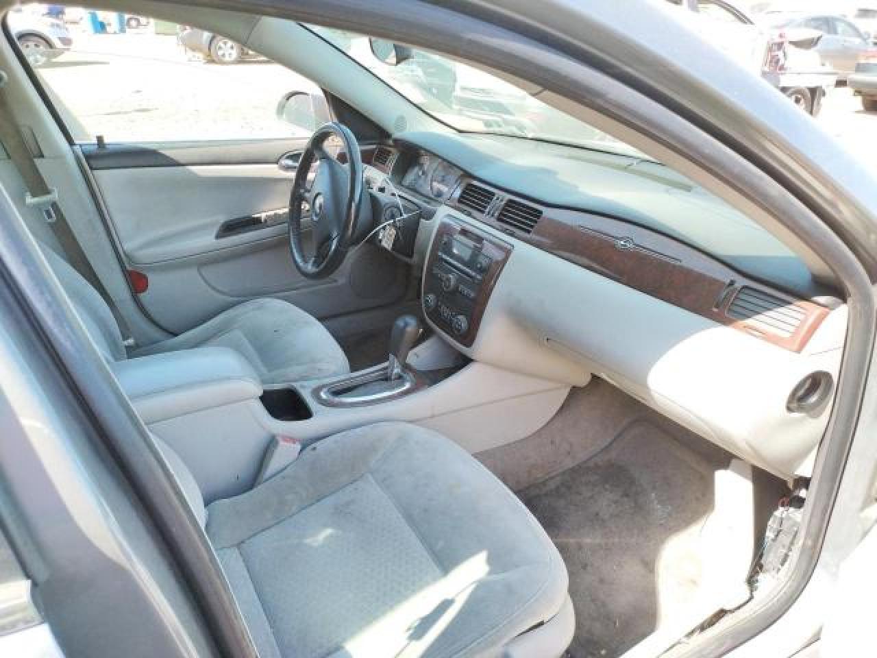 2009 Chevrolet Impala - Image 6