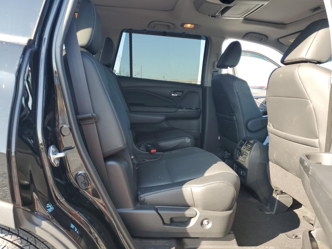 2022 Honda Pilot - Image 11