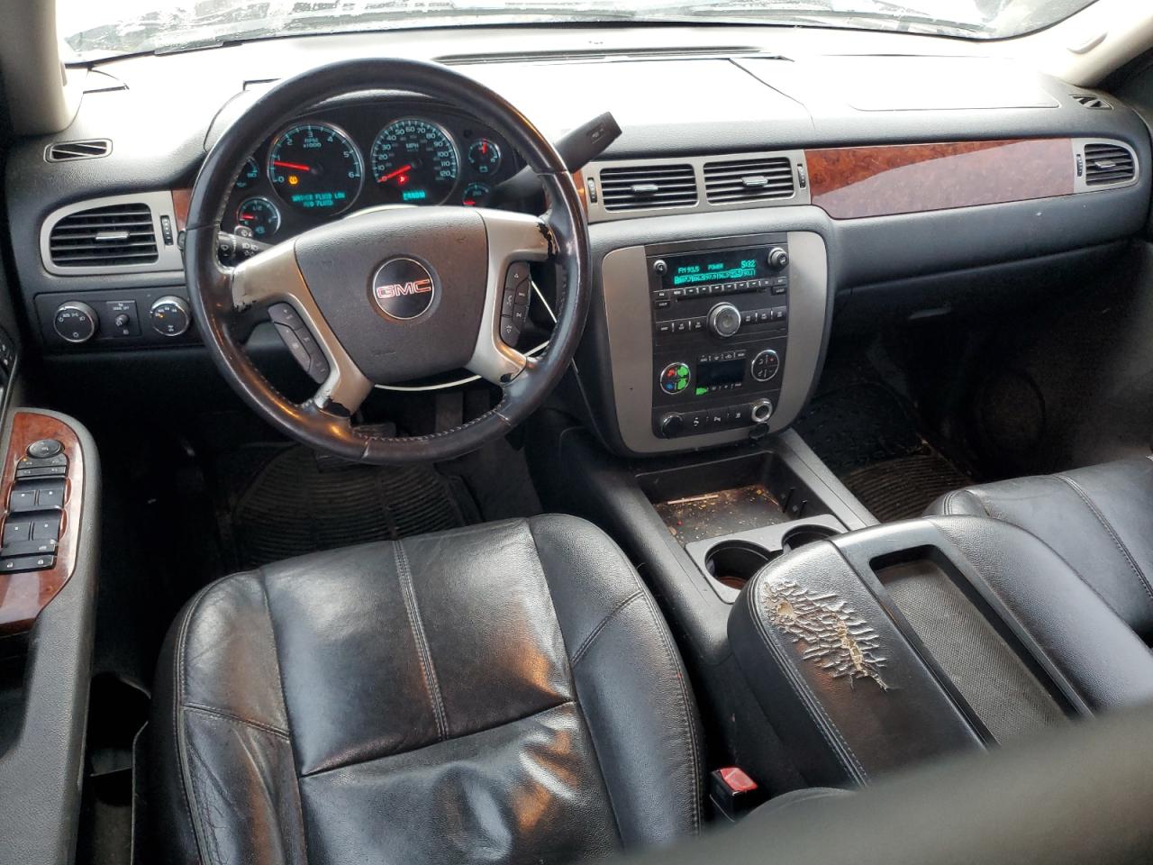 2009 GMC Yukon - Image 8