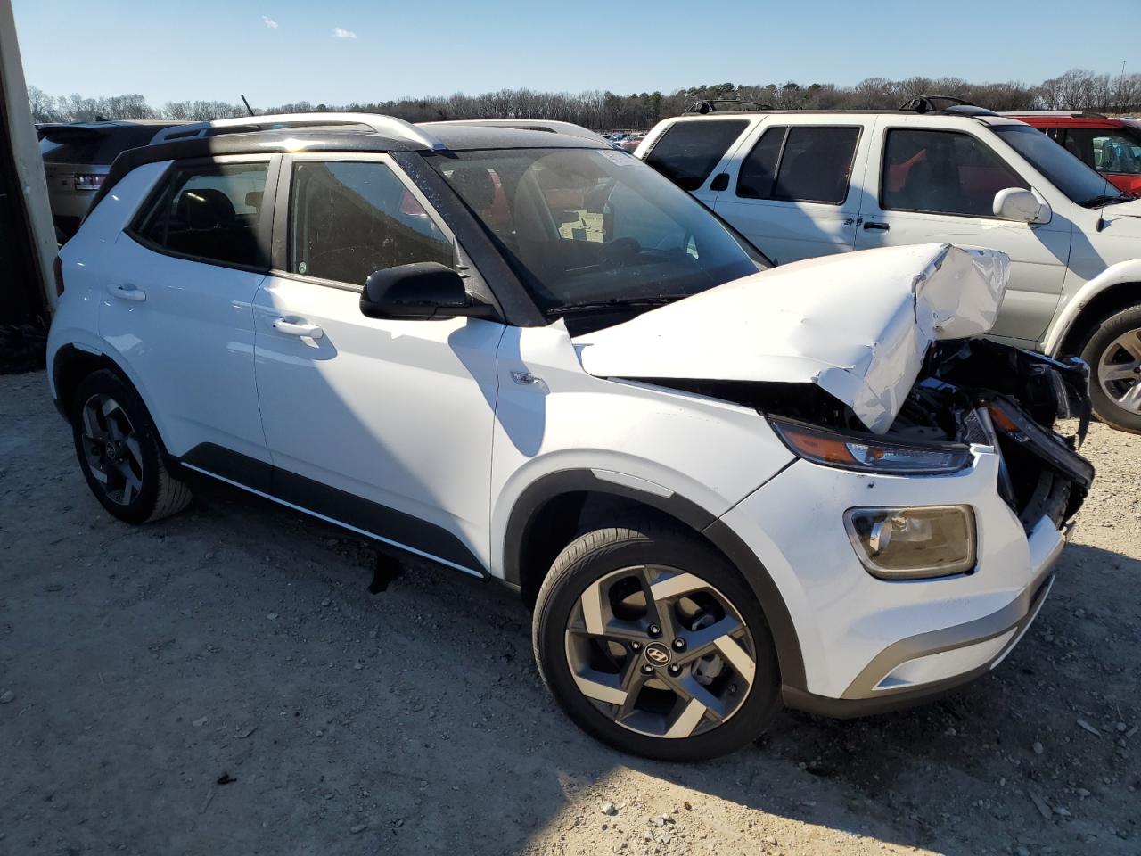 2024 Hyundai Venue - Image 4