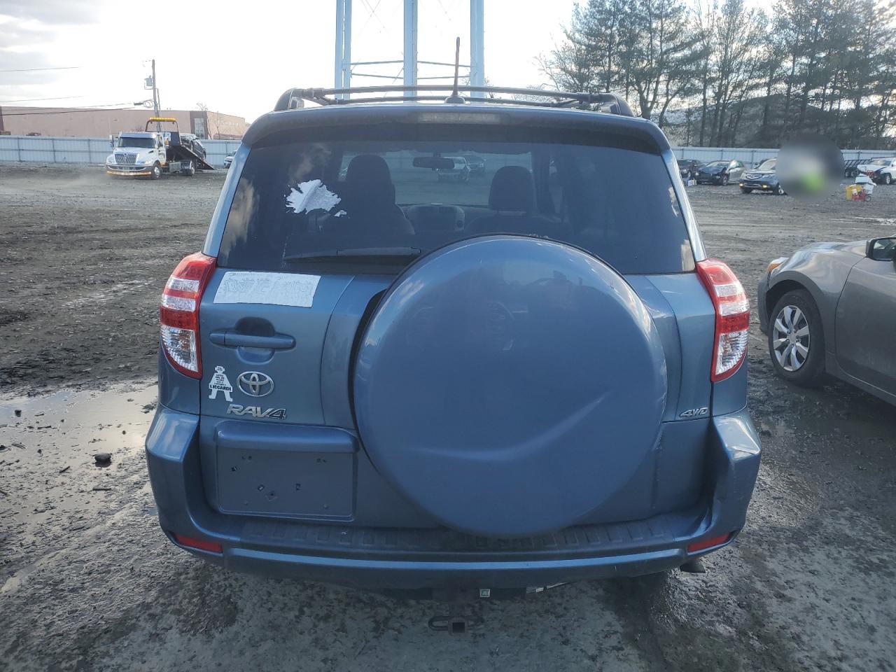 2011 Toyota RAV 4 - Image 6