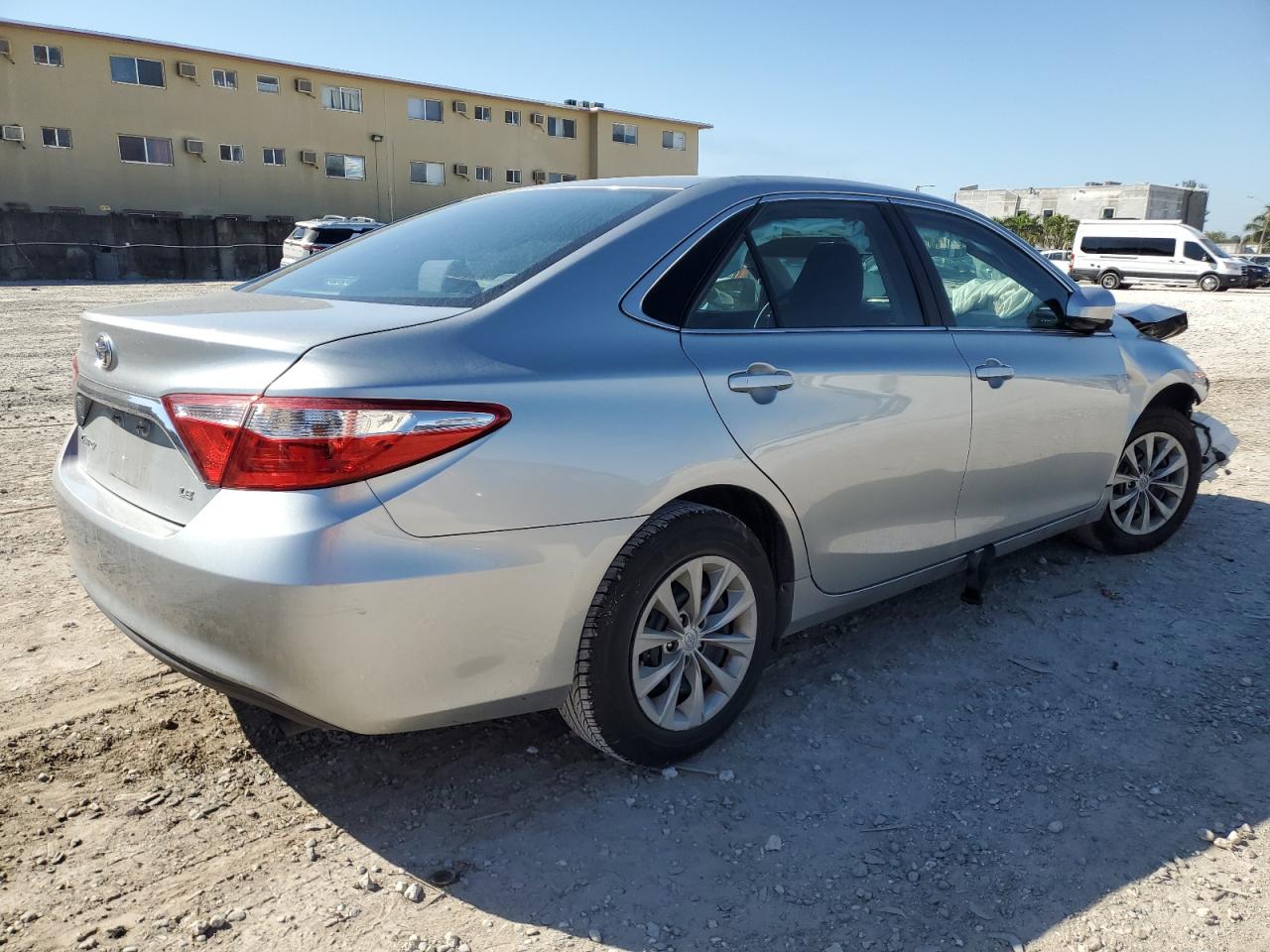 2017 Toyota Camry - Image 3